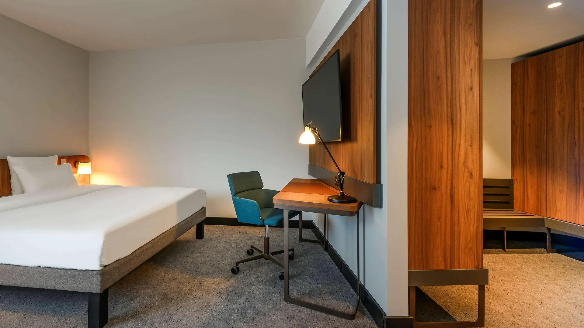 Novotel Regensburg Zentrum 4*,  Německo